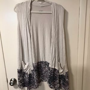 Logo eggshell vest with purple pattern bottom